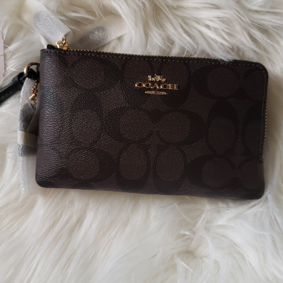 COACH DOUBLE CORNER ZIP WRISTLET - Picture 4 of 8